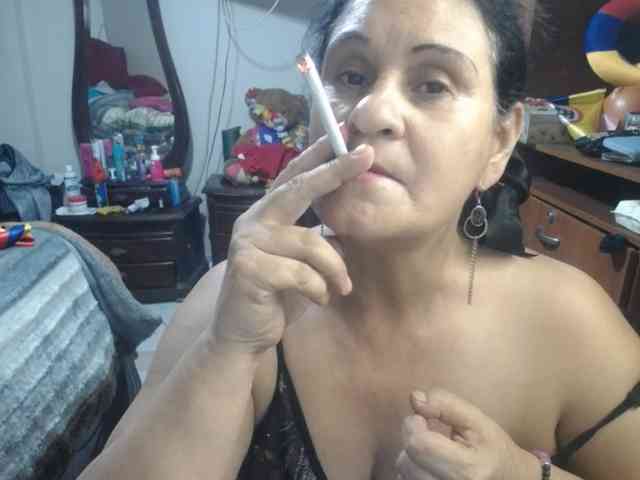 jazmin-mature webcam