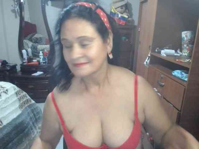 jazmin-mature webcam
