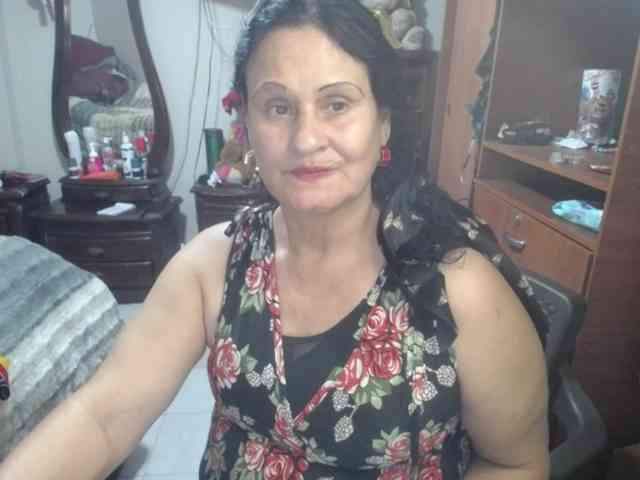 jazmin-mature