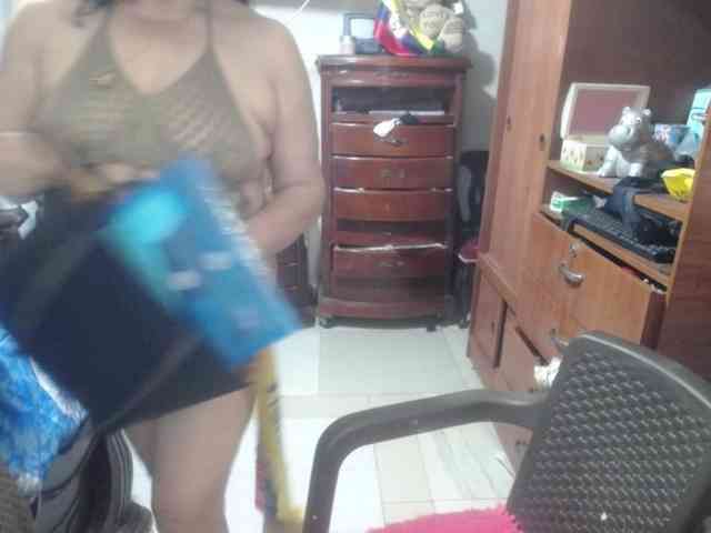 jazmin-mature
