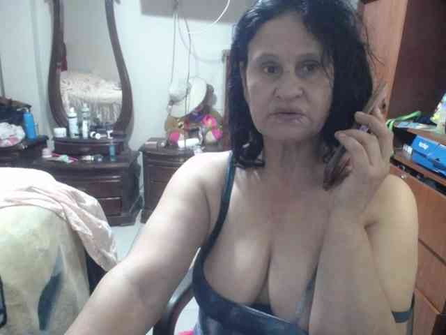 jazmin-mature webcam