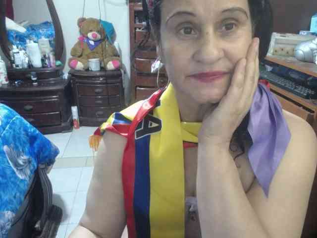 jazmin-mature webcam