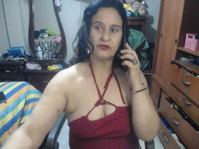 jazmin-mature