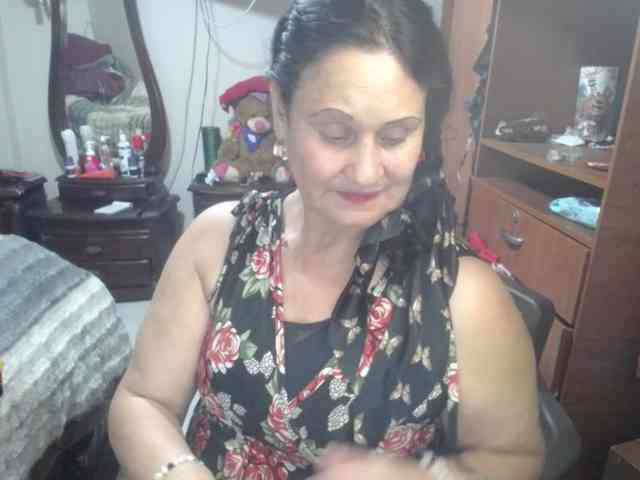 jazmin-mature webcam