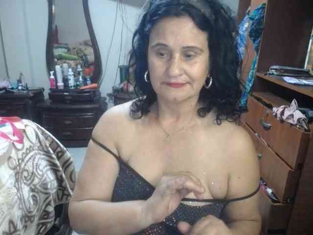 jazmin-mature webcam