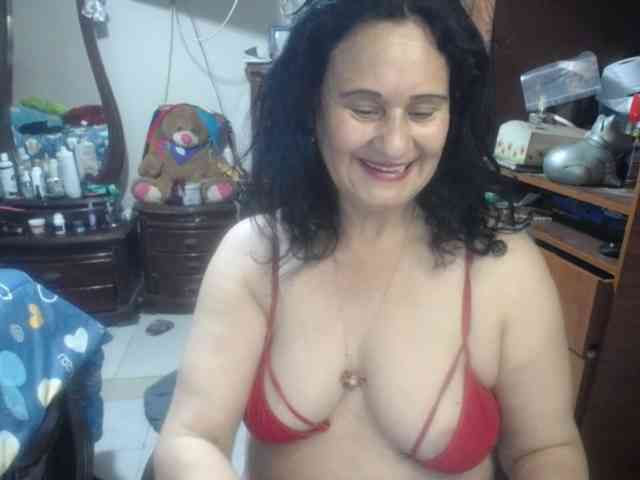 jazmin-mature
