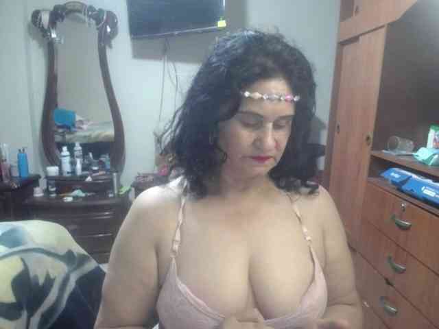 jazmin-mature webcam