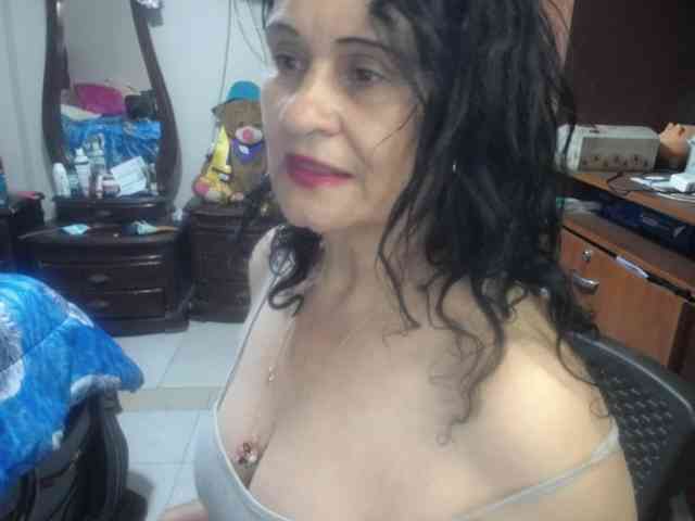 jazmin-mature webcam