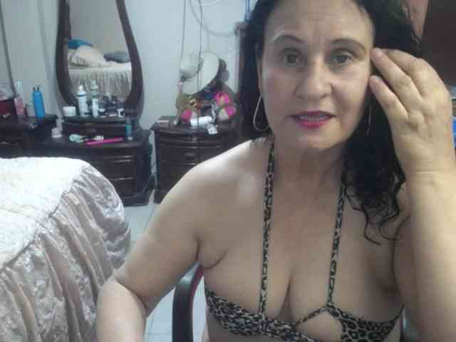 jazmin-mature webcam