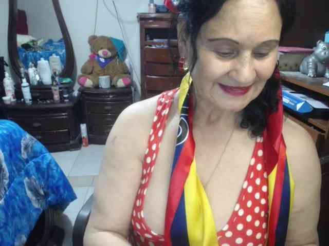 jazmin-mature webcam