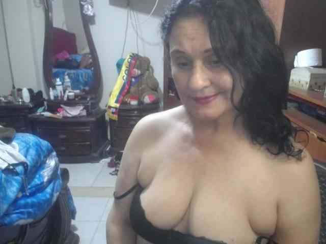 jazmin-mature webcam