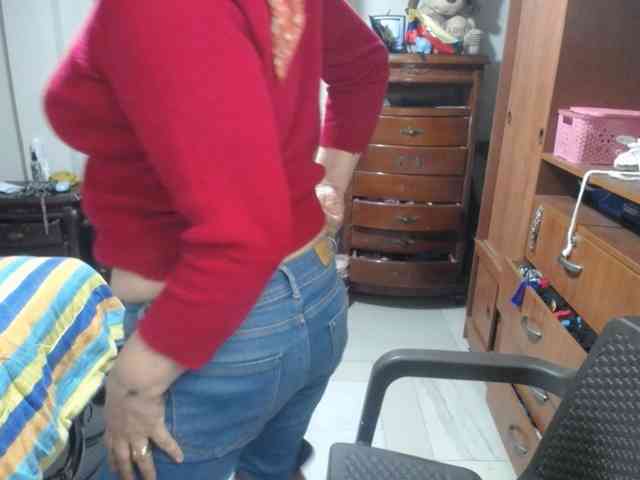jazmin-mature