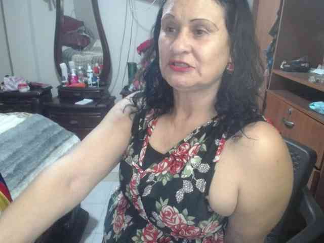 jazmin-mature