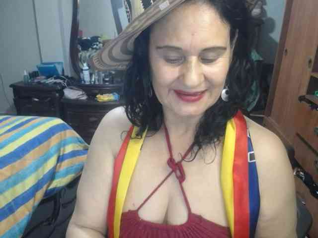 jazmin-mature