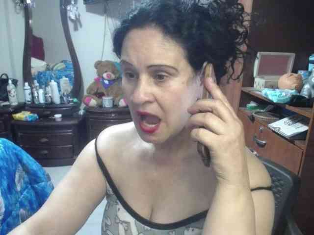 jazmin-mature