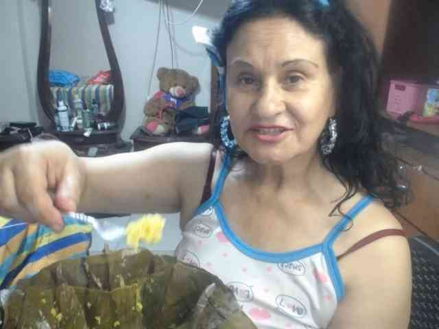 jazmin-mature
