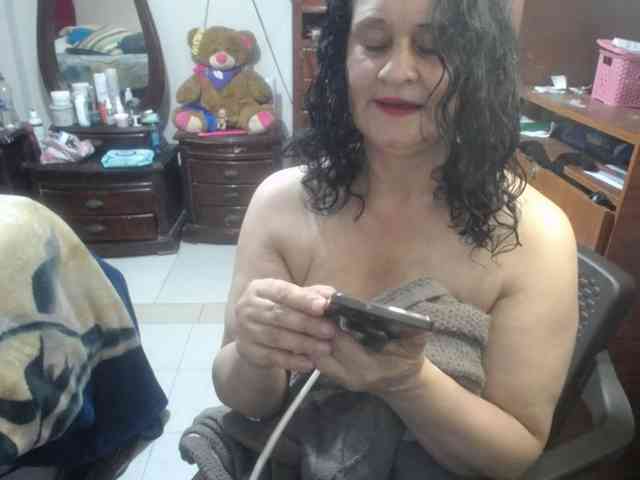 jazmin-mature webcam