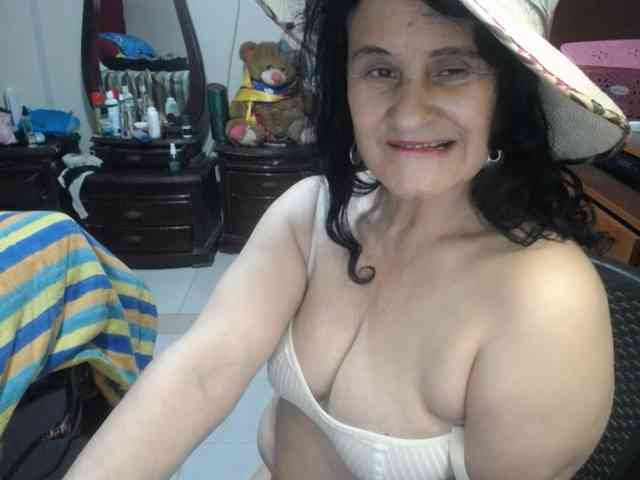 jazmin-mature webcam