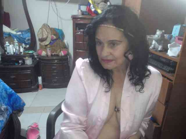 jazmin-mature webcam