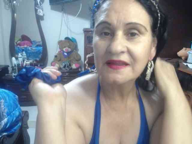 jazmin-mature