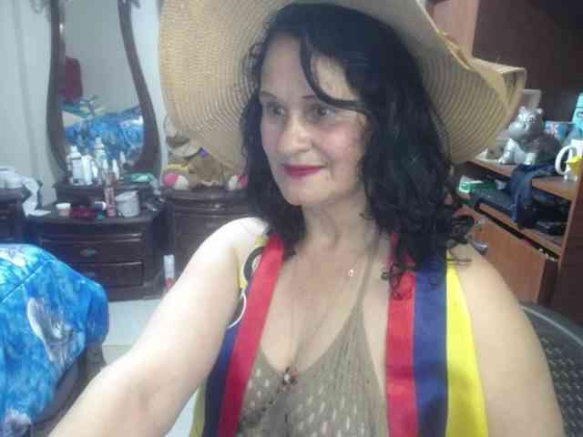 jazmin-mature webcam