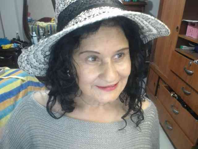 jazmin-mature