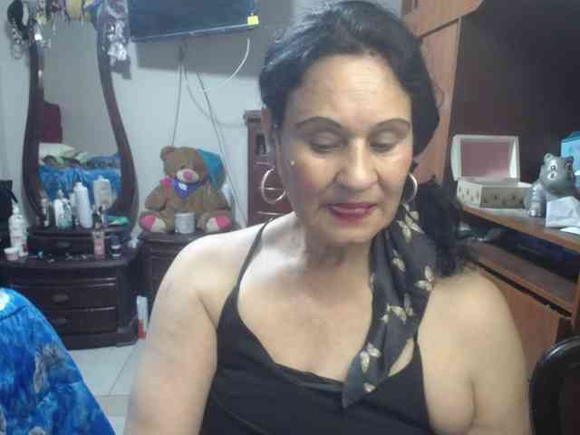 jazmin-mature webcam