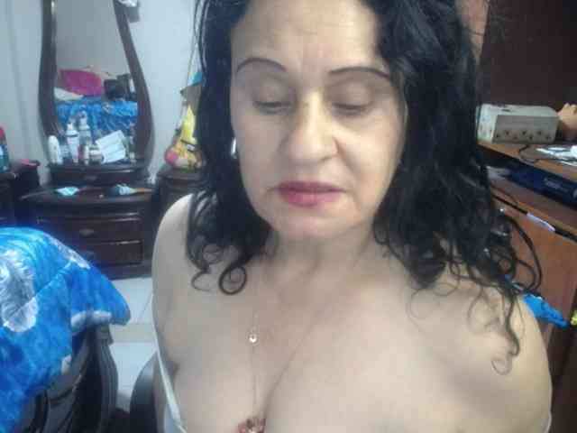 jazmin-mature webcam
