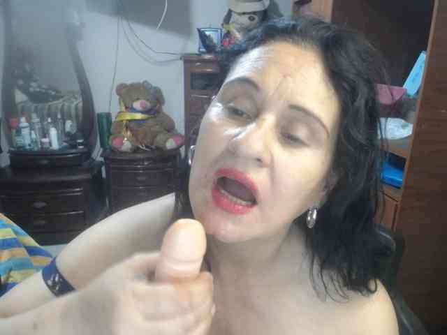 jazmin-mature webcam