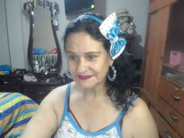 jazmin-mature
