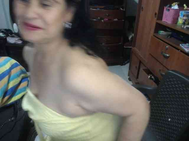 jazmin-mature