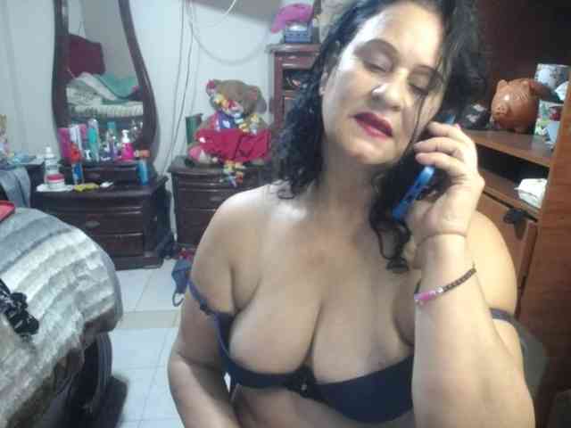 jazmin-mature webcam