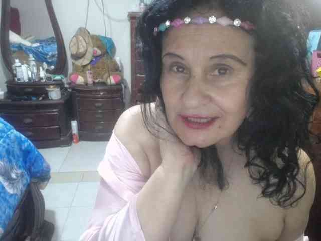 jazmin-mature webcam