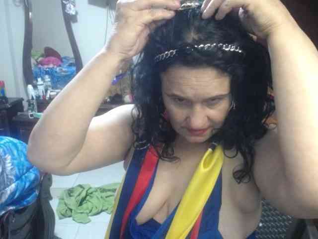 jazmin-mature webcam