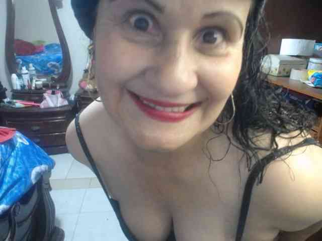 jazmin-mature