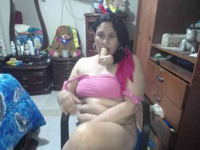 jazmin-mature