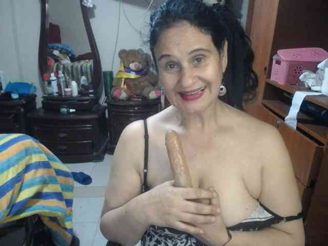 jazmin-mature webcam