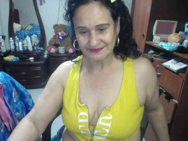 jazmin-mature webcam