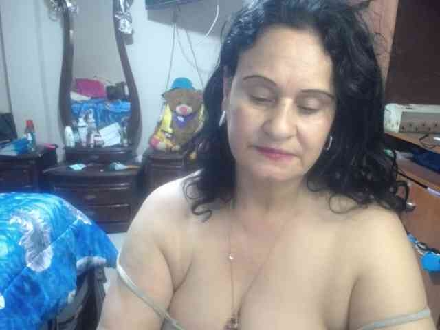 jazmin-mature webcam