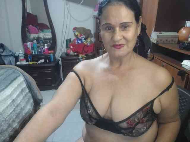 jazmin-mature webcam