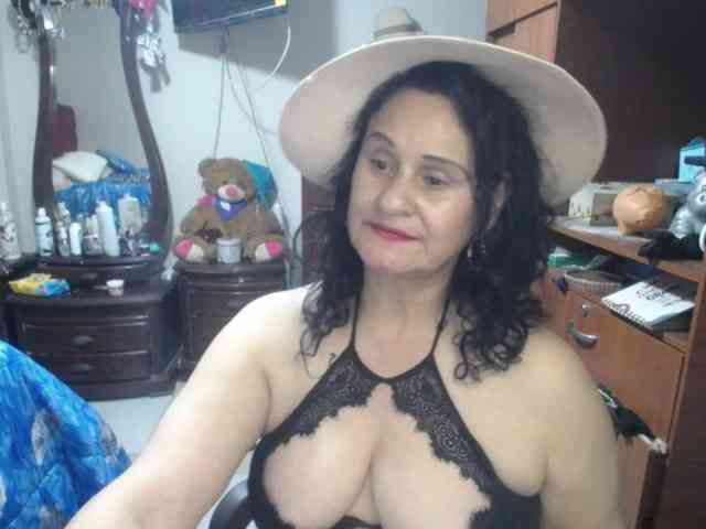 jazmin-mature webcam