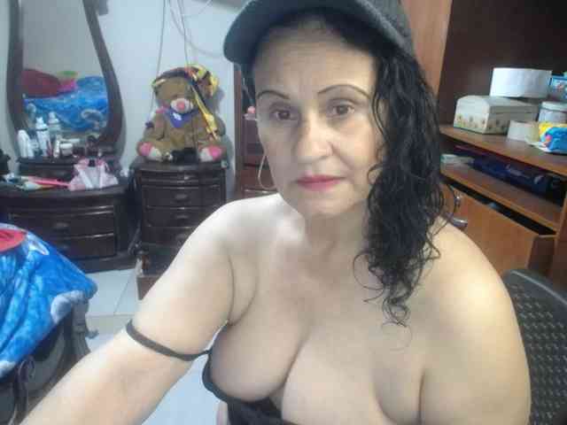 jazmin-mature webcam