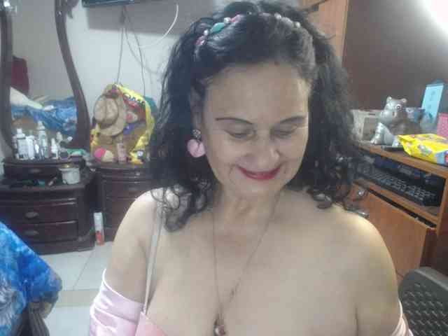 jazmin-mature webcam
