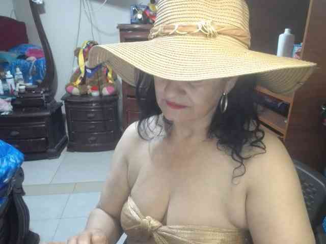 jazmin-mature webcam