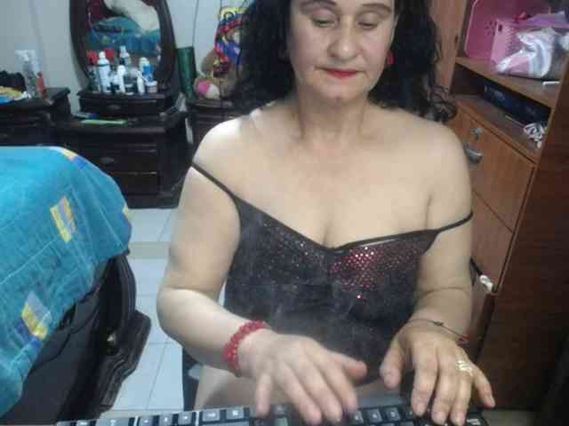 jazmin-mature webcam