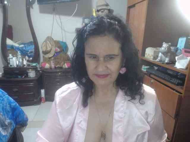 jazmin-mature webcam