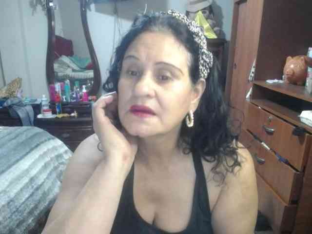 jazmin-mature webcam