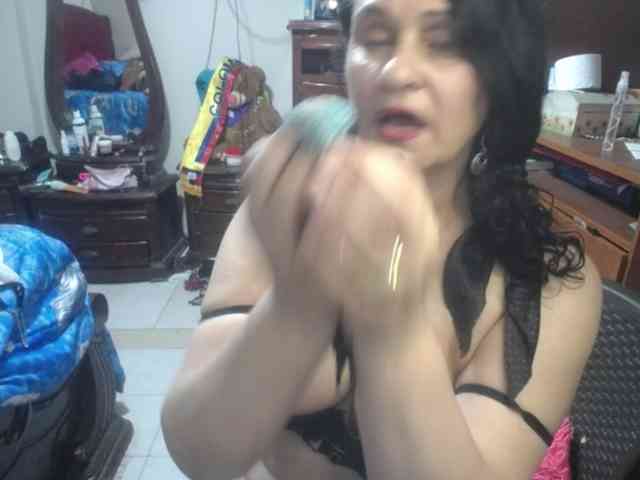 jazmin-mature webcam