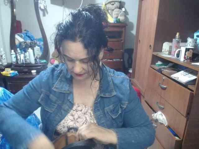 jazmin-mature