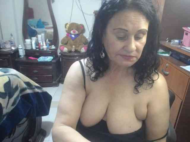 jazmin-mature webcam
